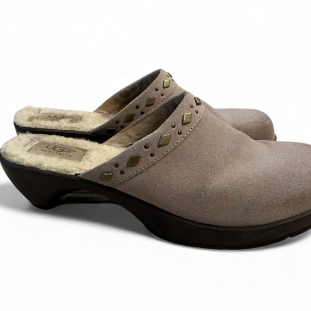 UGG Fiona Soft Sand Suede Shearling Lined Women’s Clogs- Size 9
